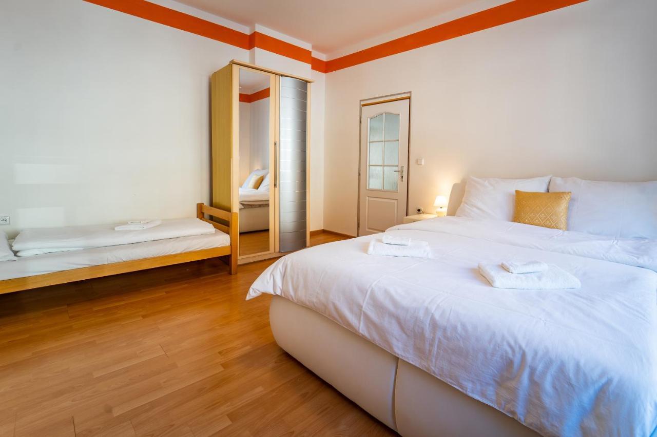 Lukas Apartments 야히모프 외부 사진
