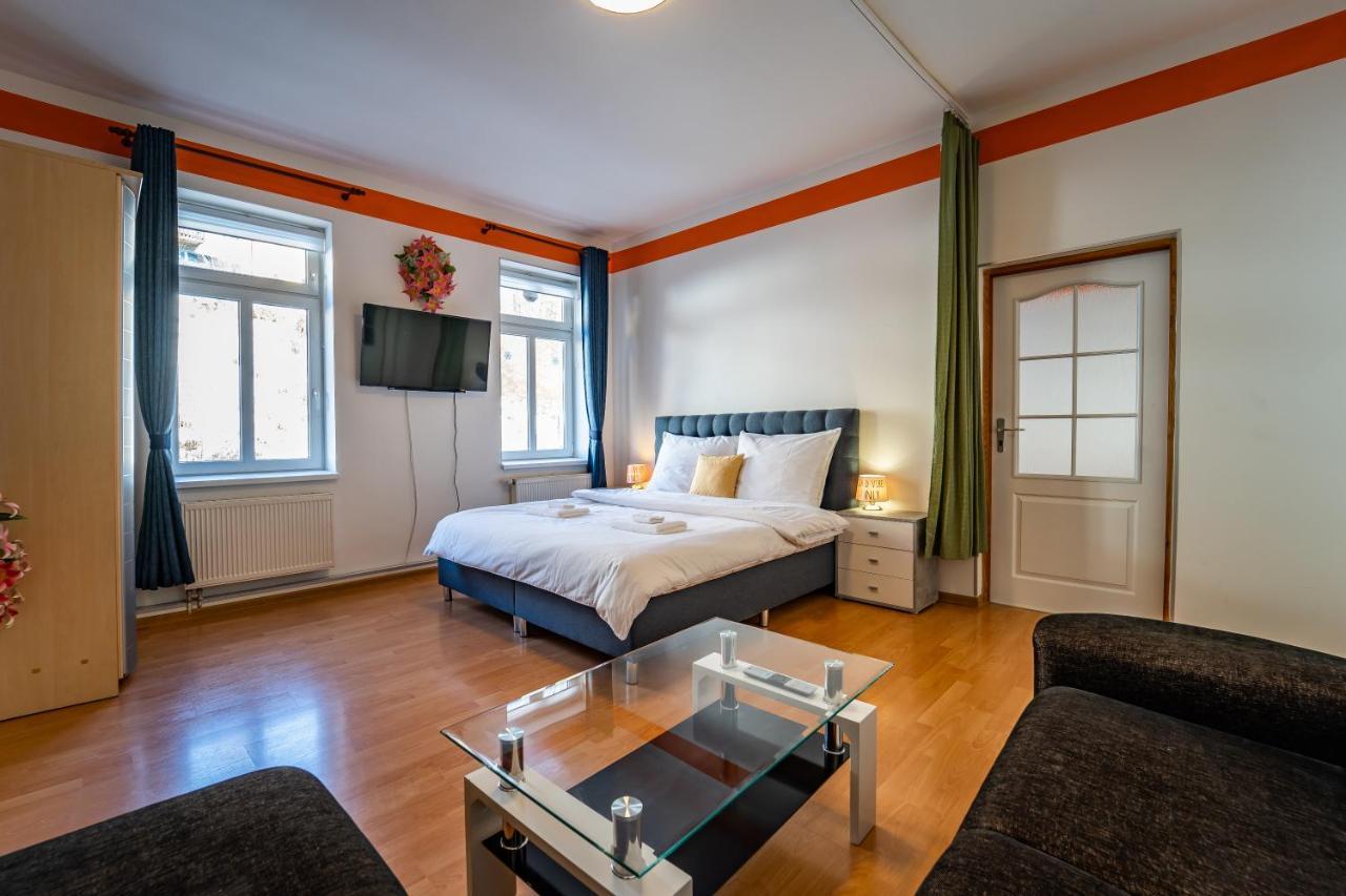 Lukas Apartments 야히모프 외부 사진
