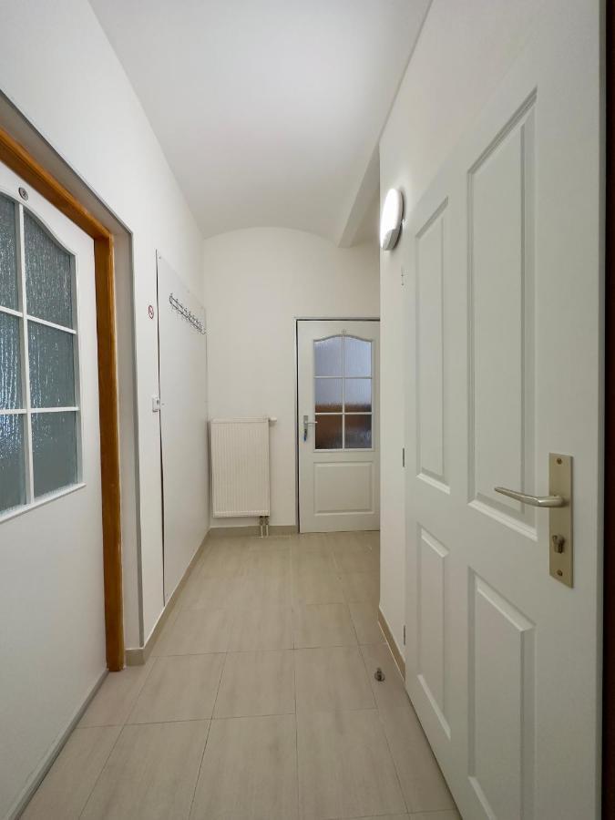 Lukas Apartments 야히모프 외부 사진